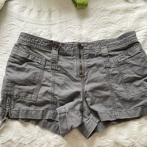 American eagle outfitters cargo shorts size 10